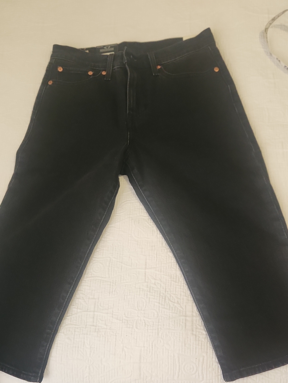 Levi's Black Capri